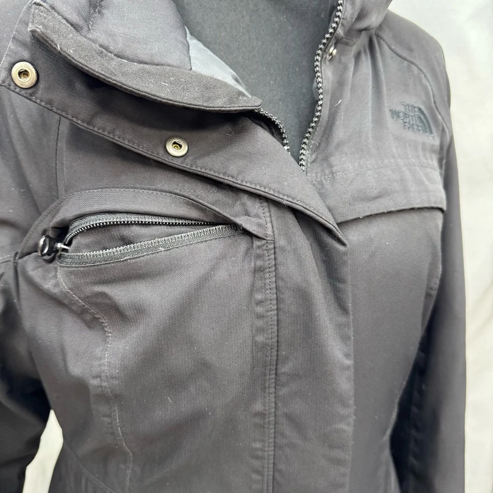 The North Face classic women’s Hyvent parka medium black - Picture 6 of 10